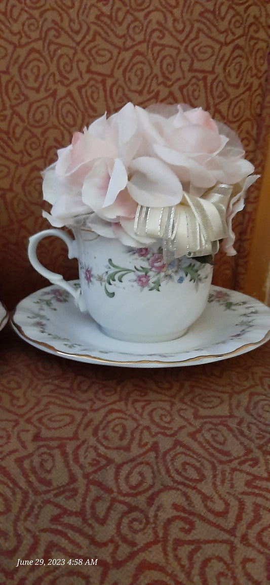 Coffee Cup of Flowers (silk)