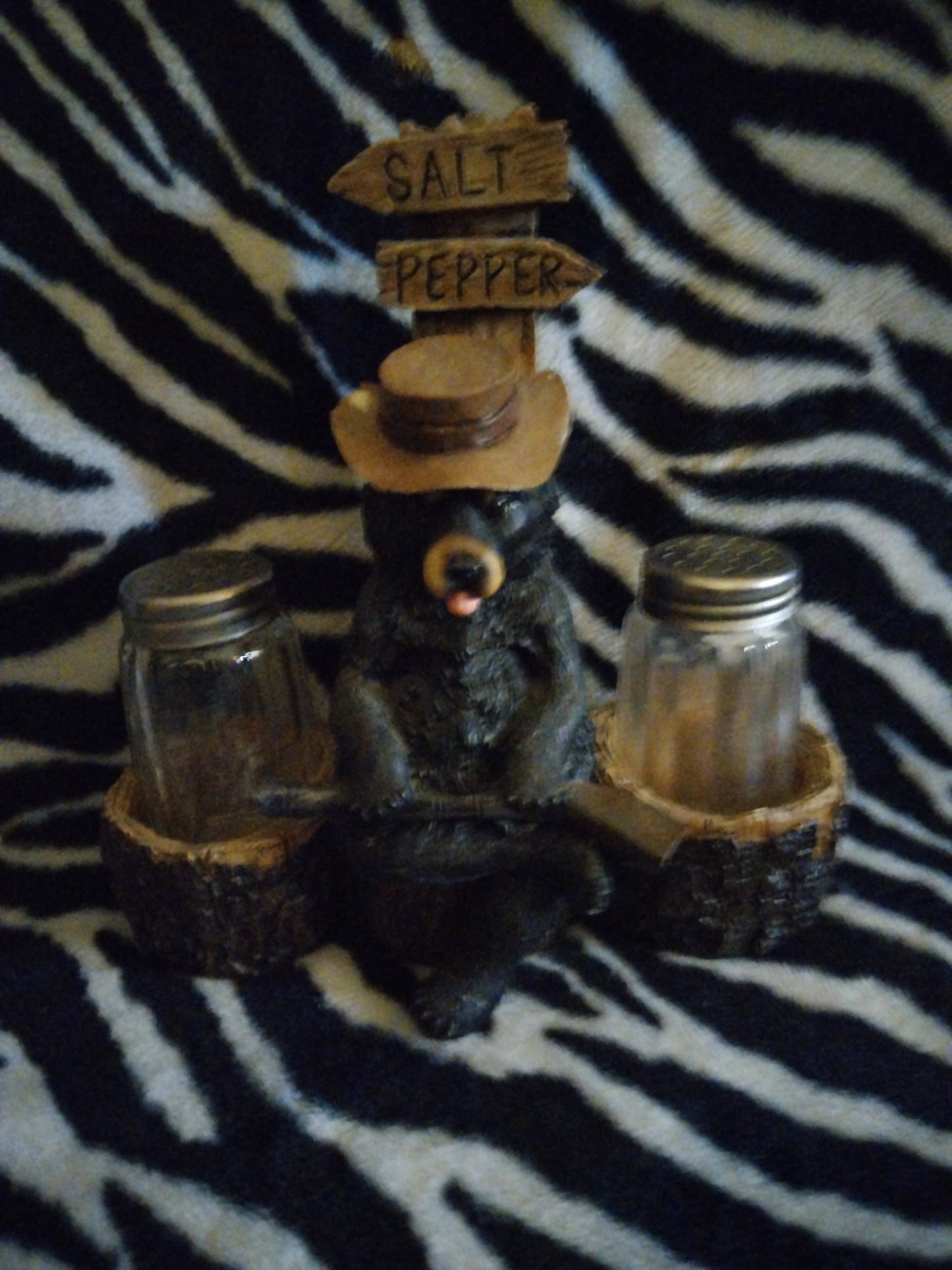 Black Bear Salt n Pepper Shakers Figurine